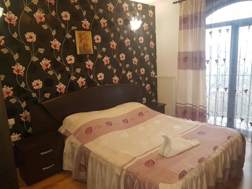 Pension Terra Alba Iulia Eksteriør bilde